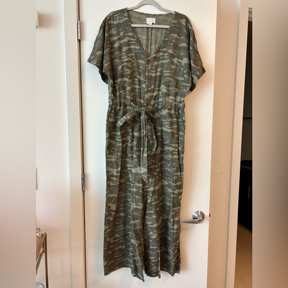 Caslon Linen Camo Jumpsuit - Picture 3 of 8